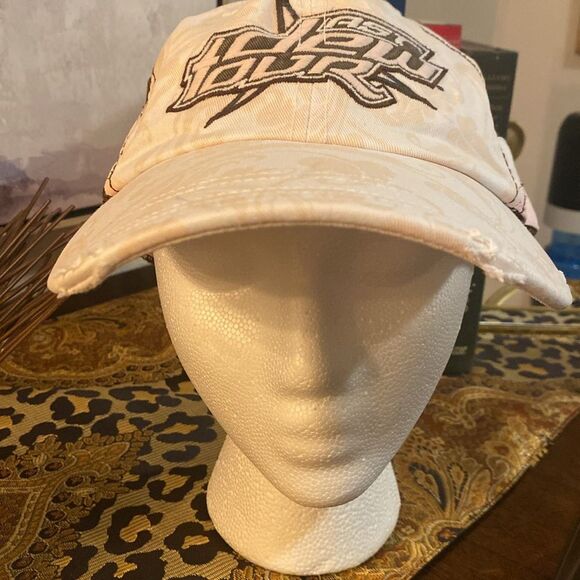 AST Dew Tour Vintage Trucker Hat Pink Floral Pattern Distressed Bill Adjustable - Picture 4 of 10